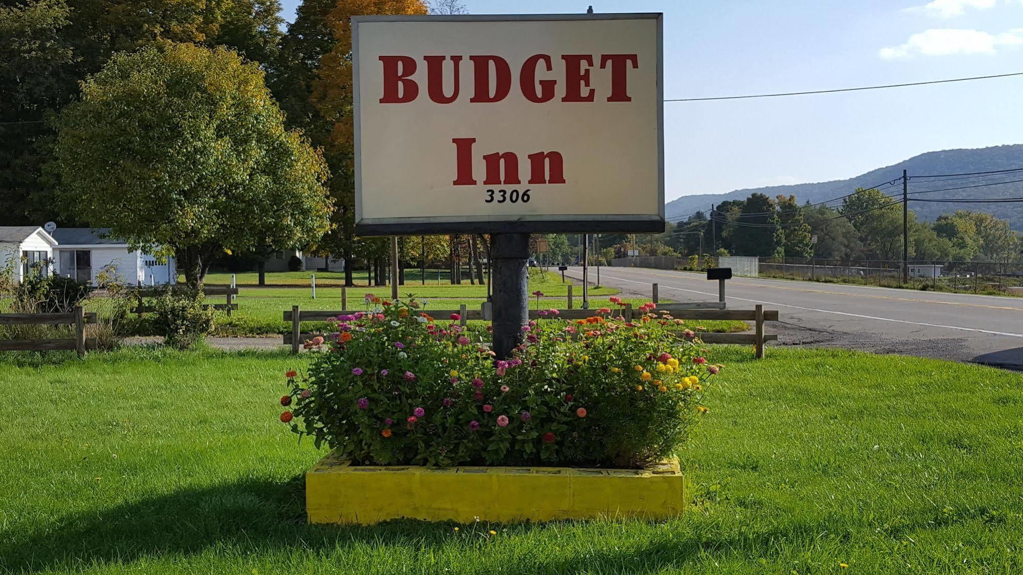 Budget Inn Wellsville Exterior photo